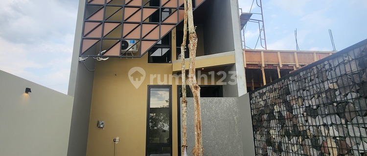 For Sale, Fully Furnished House Near Al Azhar Solo Baru 1.9 Billion 1