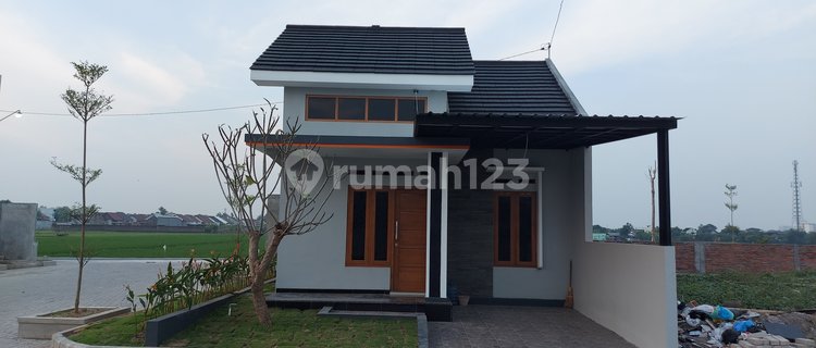 Selling Elite Cluster House Near Al Azhar Solo Baru 500Jt 1