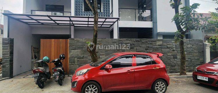 Dijual Rumah Bagus 2 Lantai Dekat Rs Jih Solo 1