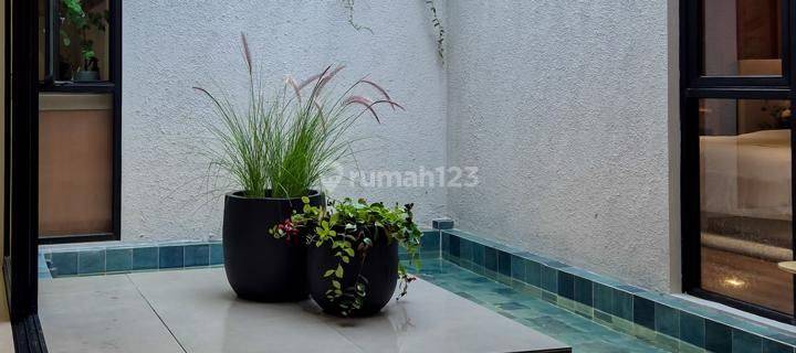 Cassa Nero!! Rumah Full Furnished Mewah Ga Kaleng Kaleng Di Tatar Jingganagara - Kota Baru Parahyangan 1
