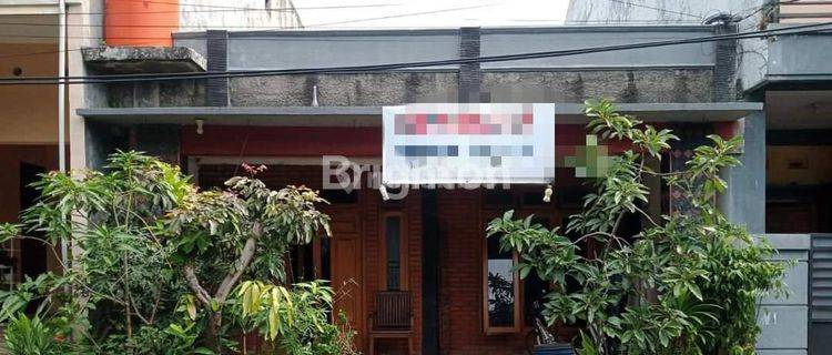 RUMAH SELANGKAH KE PASAR RAKYAT 1