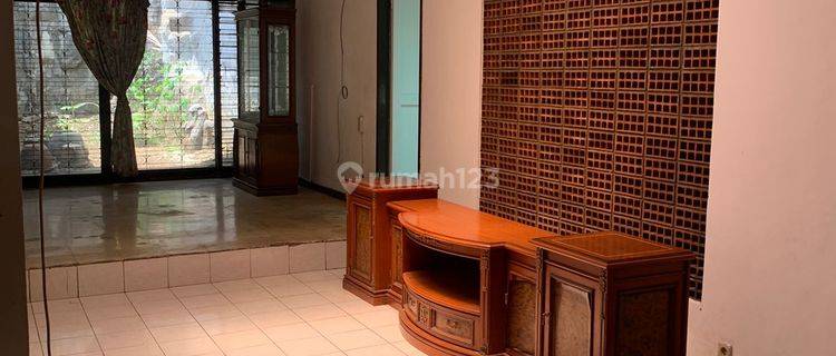 Jual Rumah Strategis di Cikutra Bandung Tengah Kota 1