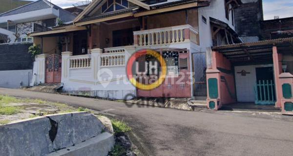 Rumah di Taman Borobudur Timur Semarang 1