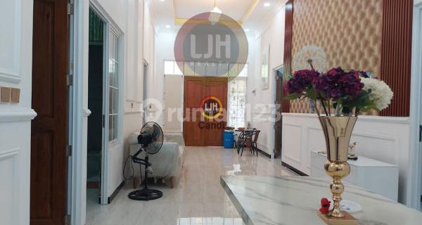 Rumah di Raflesia Raya Graha Padma Semarang 1