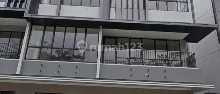 3-Story Ruko in Greenwich BSD Facing Main Road in Exclusive Area and Business Center Semi-Furnished PPJB 1