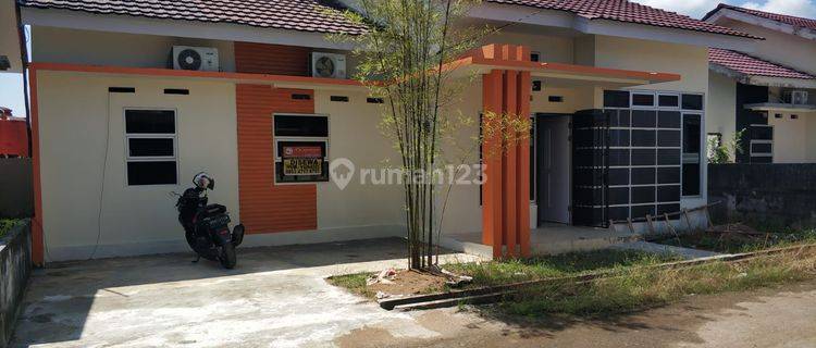 Rumah Sewa Fully Furnish 5 Kamar Dekat Bandara  1