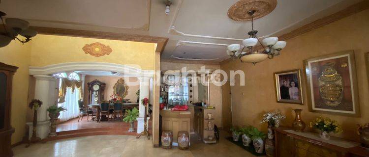 Rumah Cantik Full Furnish Di kemang 1