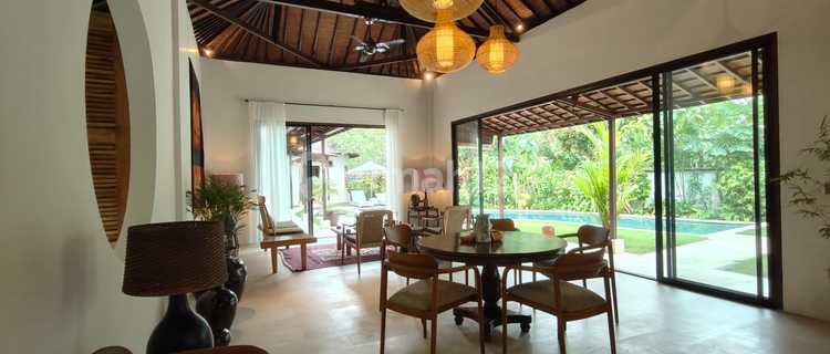 For Sale Villa Location Puri Gading 1