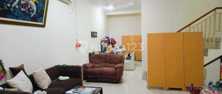 Beautiful.neat.minimalist house in Sunter. 1