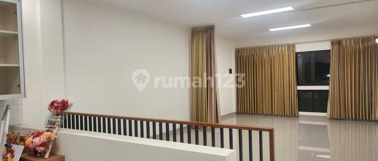 Disewakan Ruko Melody Di Summarecon Serpong Untuk Usaha, Nego 1