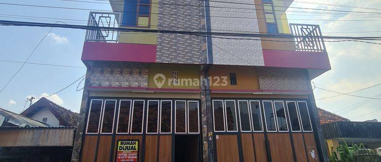 Rumah Minimalis 2 Lantai Surabaya Utara 1