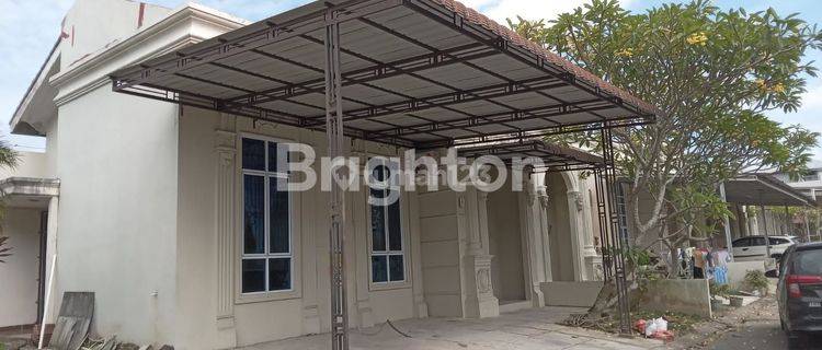 Rumah cantik Hook 1 lantai Full furnished bergaya klasik Royal Platinum 2 1