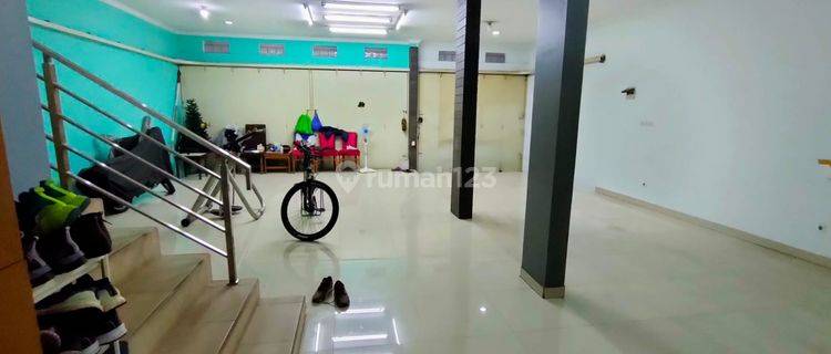 Ruko Bagus Strategis Siap Pakai di Pasirsalam Bandung 1