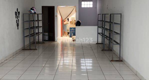 Ruko 3 Lantai Bagus Strategis di Jamika Bandung 1