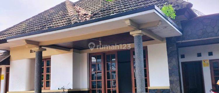 Rumah Luas dengan Paviliun Strategis di Sayap Dago Bandung 1