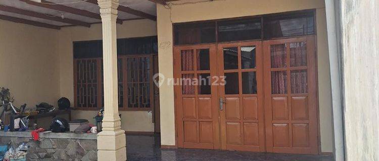 Rumah Strategis Nyaman di Mainroad Padalarang Dekat Tol 1