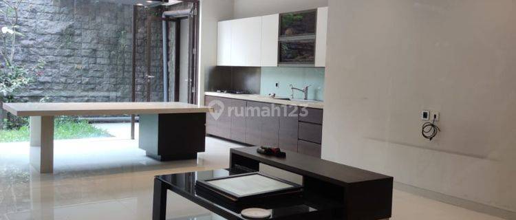 Rumah Lux Minimalis Siap Huni di Pasteur, Bandung 1