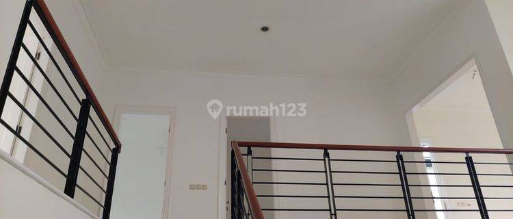 Dijual Rumah Legenda Wisata,cibubur(e) 1