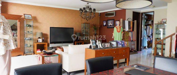 Rumah Bagus Semi Furnished 2 Lt SHM Taman Rempoa Indah, Tangsel 1