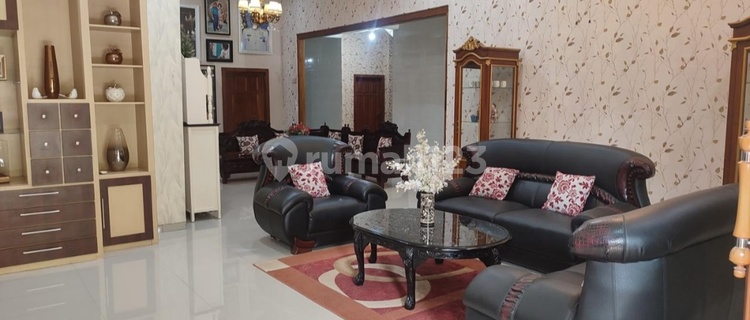 Rumah Dengan Halaman Luas Di Wuluhan, Jember 1