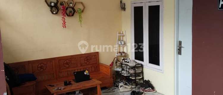 Rumah Dengan 2 Kamar Tidur Di Patrang Jember 1