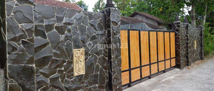 Rumah Dijual Lahan Luas Dan Nyaman 1