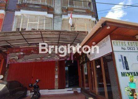 / 3 STOREY SHOPHOUSE IN KUTA 1