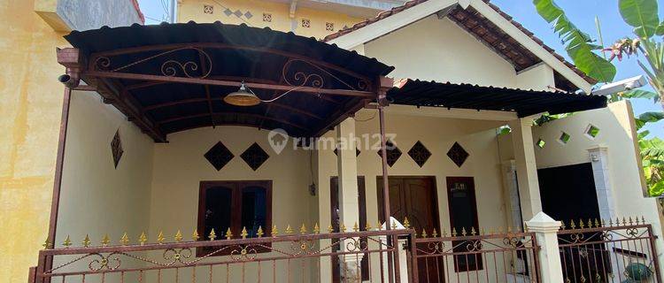 Rumah 1,5 Lantai Siap Huni, Sudah Full Renovasi, Harga Murah 1