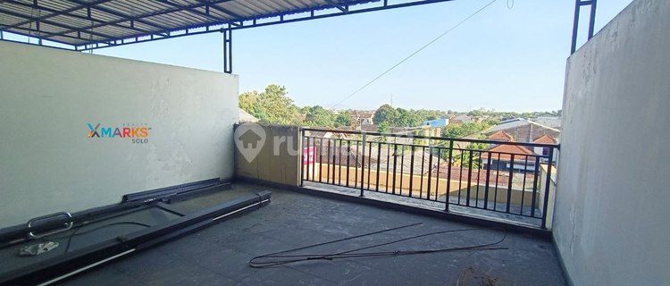 Affordable 3-Story Shophouse in Windan Culinary Area with Balcony 1