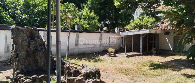 Dijual Rumah hitung tanah di pusat kota surabaya 1