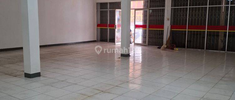  Ruko Gandeng Hadap Jalan di Jalan Utama Kebon Jeruk 1