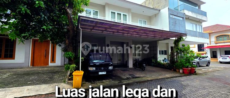 For Rent Full Furnished 2½ Story House Palmerah Never Flooded 1