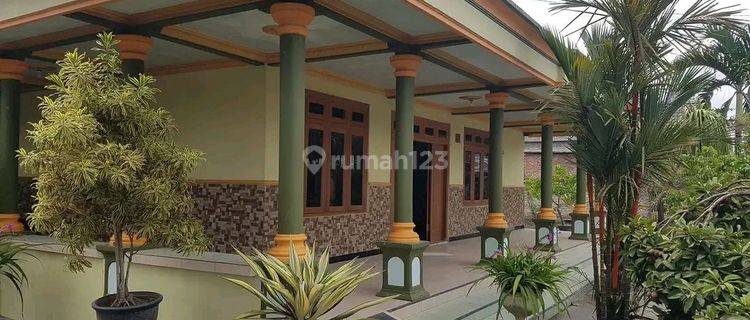 Dijual Rumah Pojok Lingkungan Asri,  Nego Mepet 2 Lantai 1