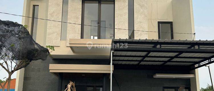 Rumah dengan Konsep Villa 5 Menit dari Pusat Perbelanjaan 1