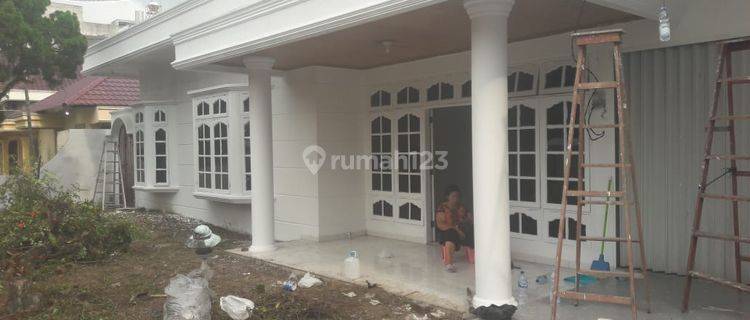 Rumah Mewah Di Komplek Mewah Dan Harga Bagus Cocok Umyuk Hunian 1