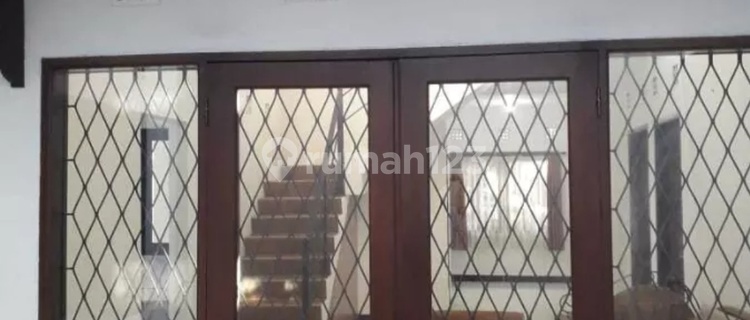 Jual Rumah 2 Lantai Di Setra Duta Bandung 1