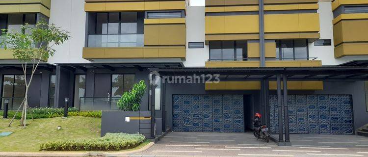 Rumah Cluster Mozart 12x23 Posisi Depan Danau Symphonia Gading Serpong  1