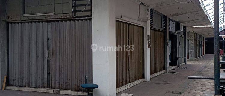 Ruko Lokasi Strategis, Bagus dan Nyaman di Harapan Indah, Bekasi 1