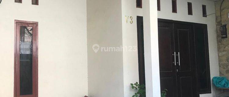 Rumah Bagus Semi Furnished SHM di Pondok Wage Indah 2 Blok V 3, Sidoarjo 1