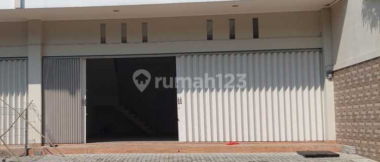 Dijual ruko mandiri bagus lebar dengan area parkir luas tengah kota Semarang 1