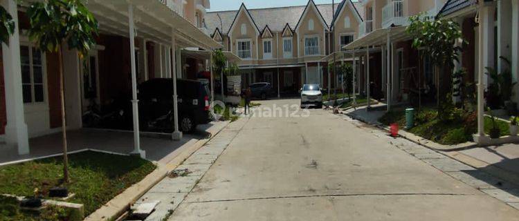 Dijual Rumah Townhouse Komplek Medan Resort City  1