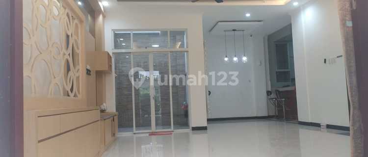 Disewakan Rumah Komplek Halton Place Furnish Daerah Denai 1