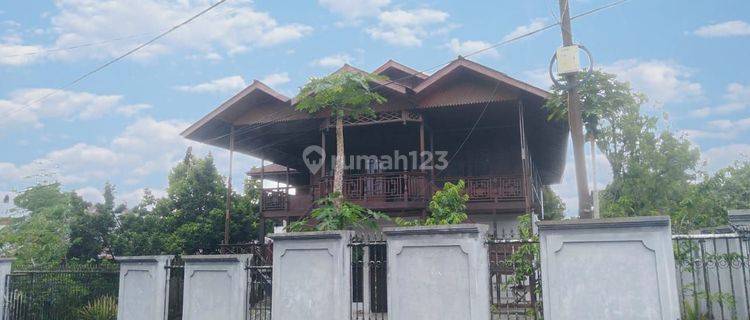 Di Jual Rumah Di Jl.arnold Mononutu Airmadidi Bawah 1