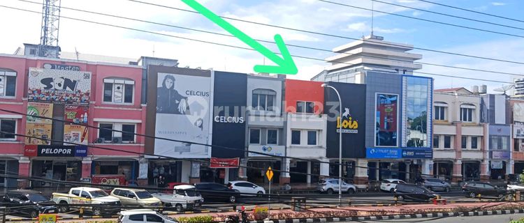 For Rent, Shop House in Megamas Area 1