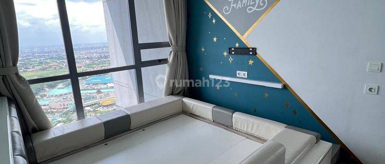 Di Sewakan Apartemen ST Moritz, 3BR,Semi Furnish,Luas,Bagus 1