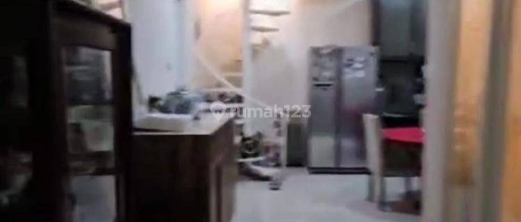 Dijual Rumah di Taman Sari, Kota Harapan Indah, Bekasi 1