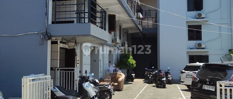 Exclusive 3-Story Boarding House Fully Occupied in Gelogor Carik, Denpasar 1