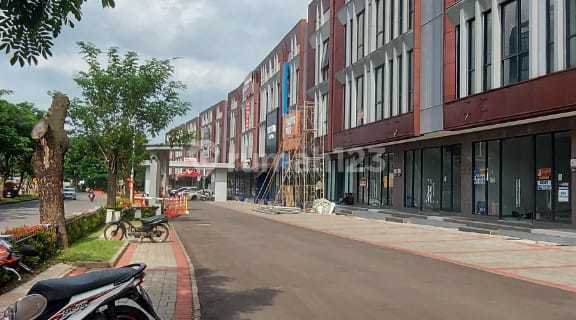 New Shop House on Boulevard, Kota Wisata Cibubur 1
