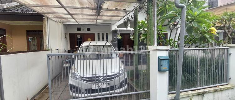 Rumah Asri dan Nyaman di Komplek Pasadena Residence 1
