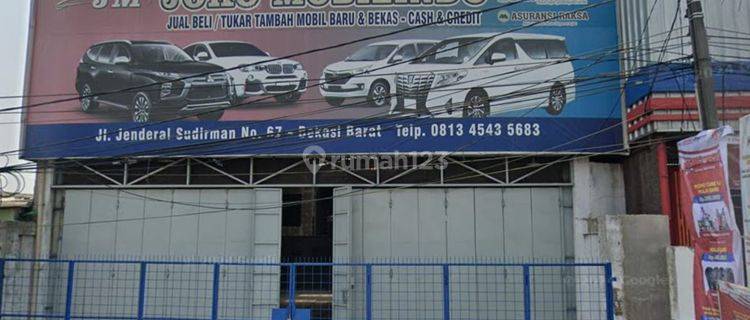 Showroom Di Jl Jend Sudirman, Bekasi, Jawa Barat. 1